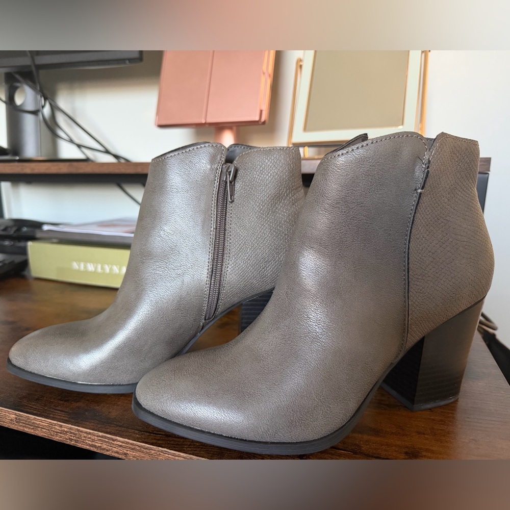 Sun + Stone Gray Leather-Look Ankle Booties with Block Heel